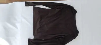 Blusa marrón con detalle de anillo - miniatura 2