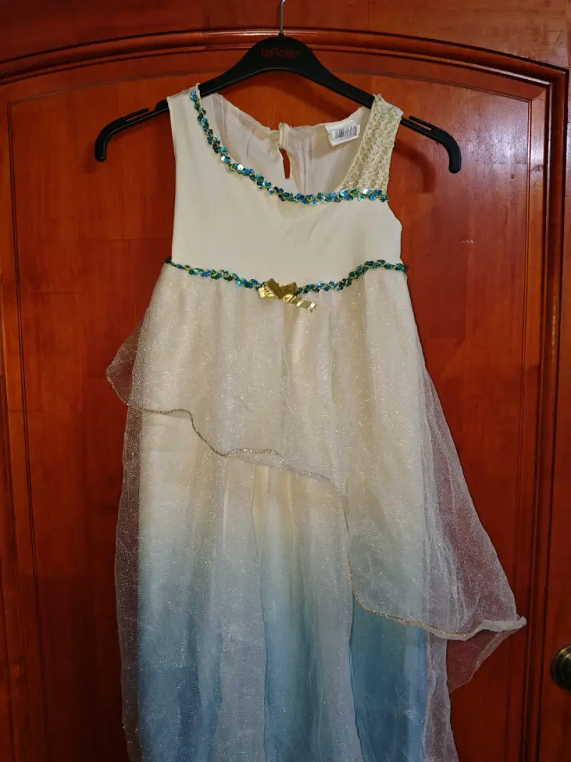 Vestido de baile rosa con pedrería - 2