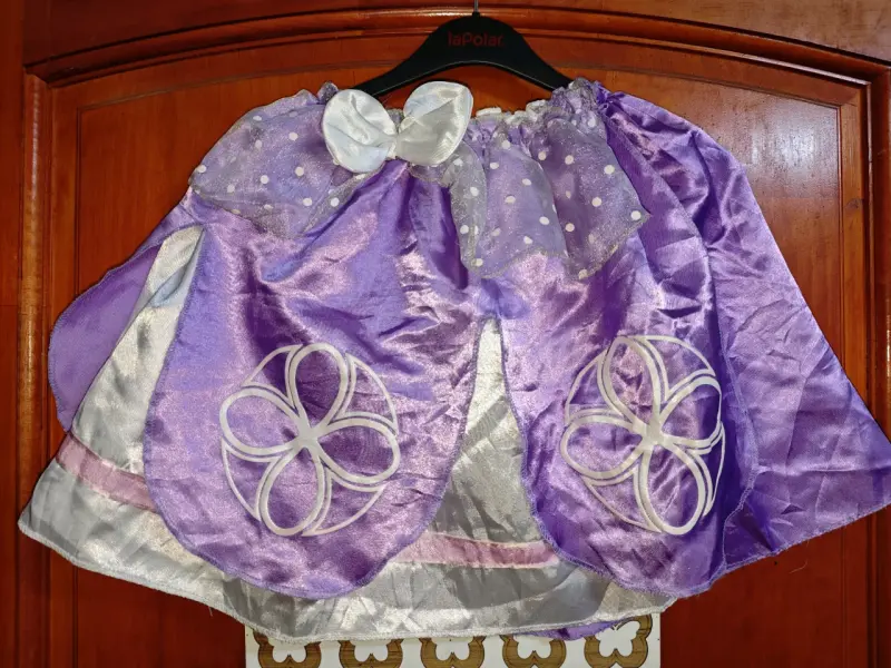 Vestido de baile rosa con pedrería - 4