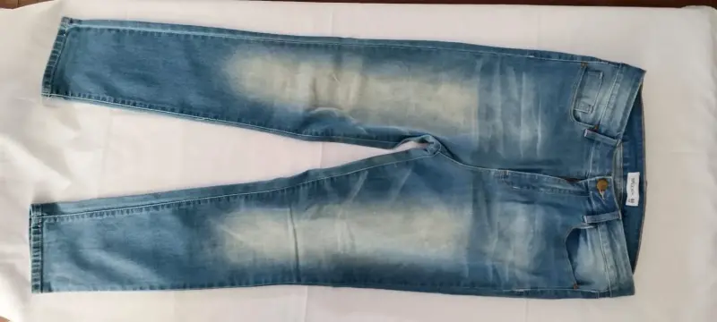 Jeans azul claro desgastado para mujer - 1
