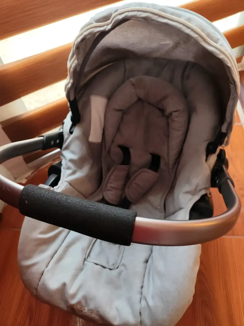 Silla de auto Bebesit gris para bebé - 2