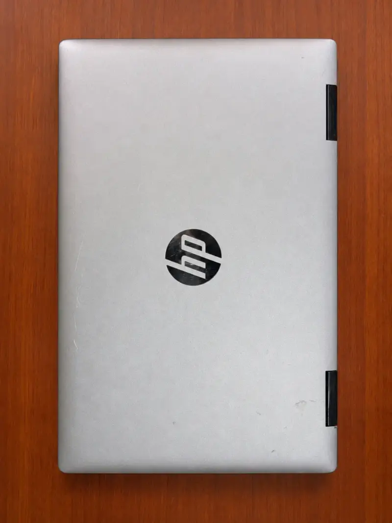 Laptop HP en estado funcional - 1