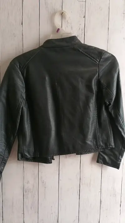 Chaqueta de cuero negra de niña - miniatura 3