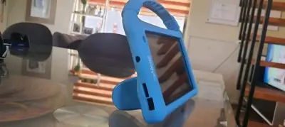 Tablet SoyMomo para niños con funda azul - miniatura 3