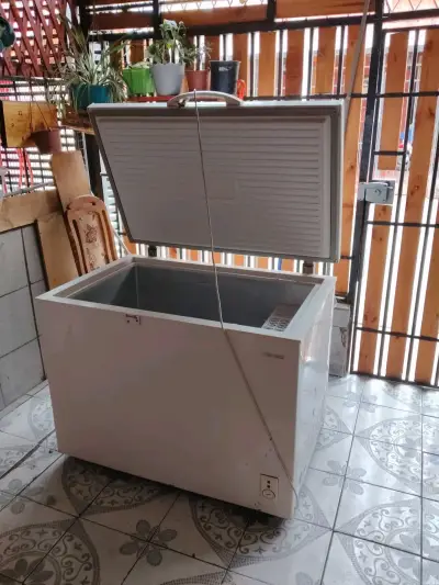 Congelador horizontal blanco en buen estado - miniatura 4