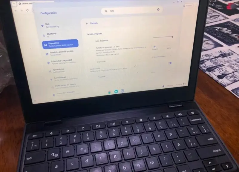 Chromebook Lenovo en buen estado - 4