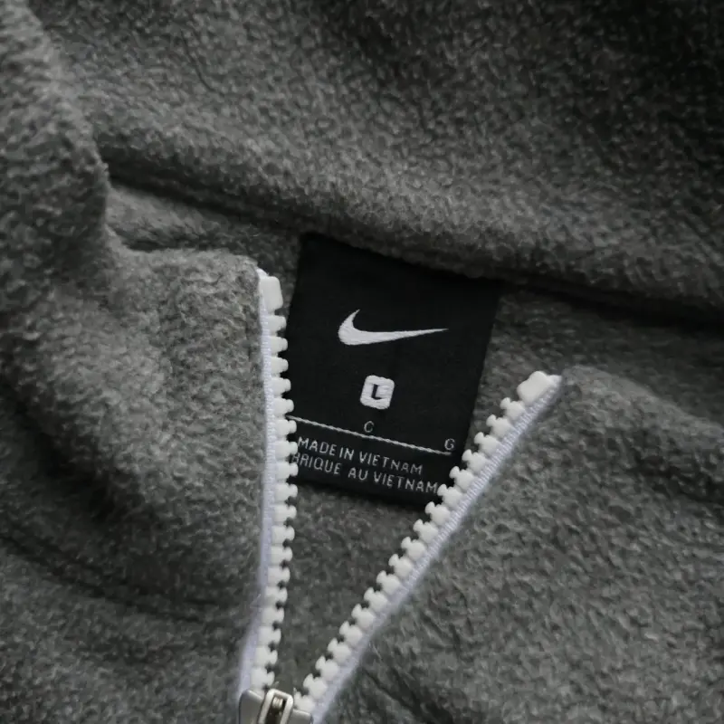 Polerón Nike gris con logo NDSU - 2