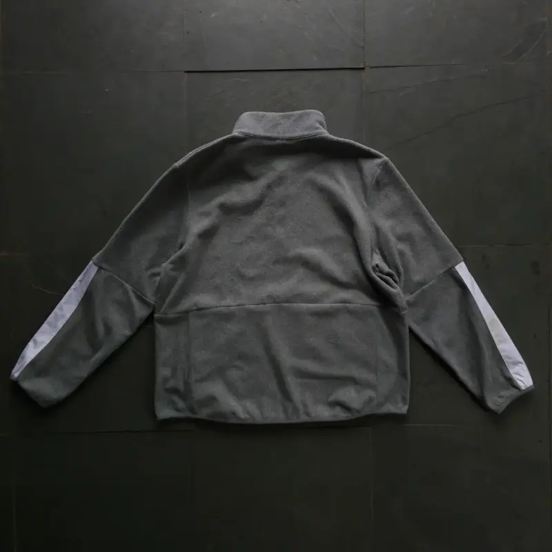 Polerón Nike gris con logo NDSU - 3