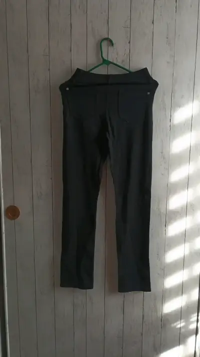Leggins negros de mujer estilo casual - miniatura 4