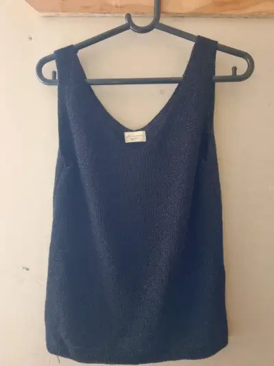 Polera sin mangas de punto beige - miniatura 5