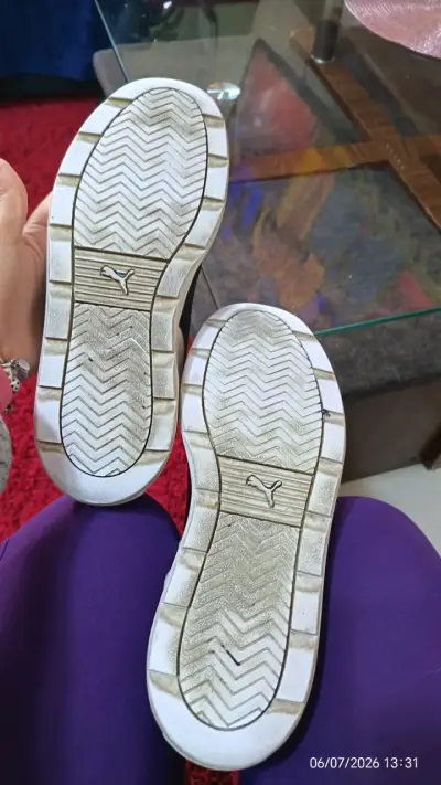 Zapatillas deportivas Puma blancas y negras - miniatura 3