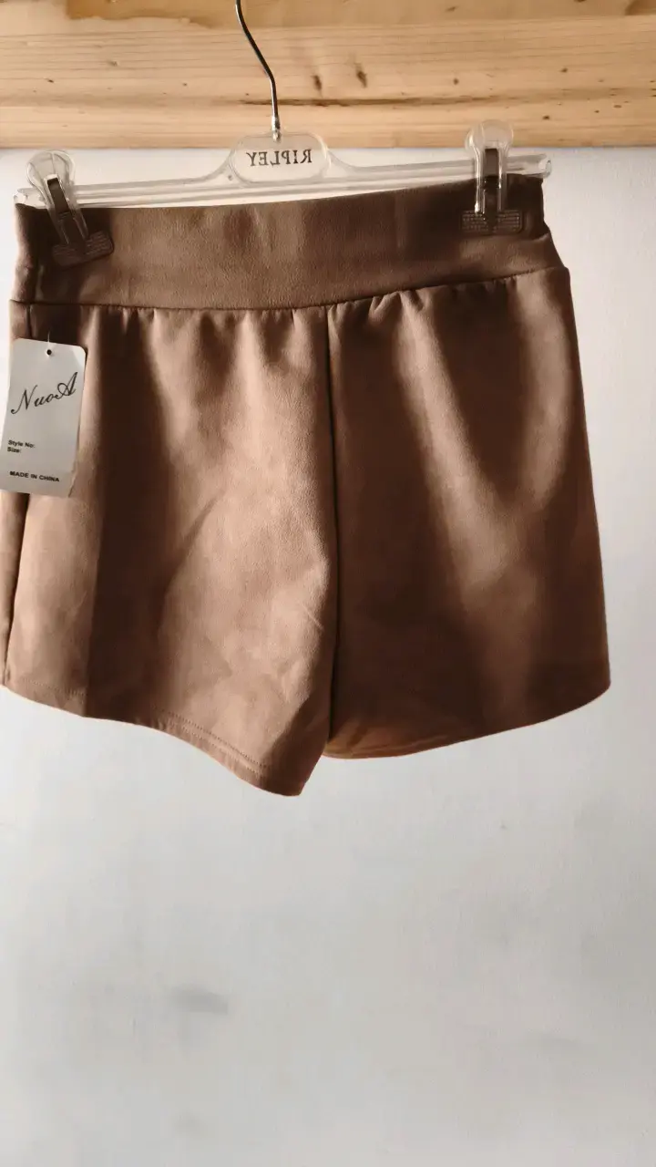 Falda corta beige de gamuza - 2