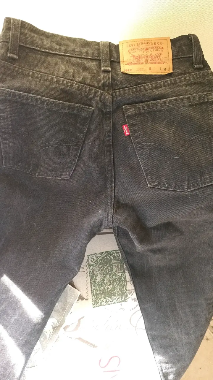 Jeans negros para hombre en buen estado - 3