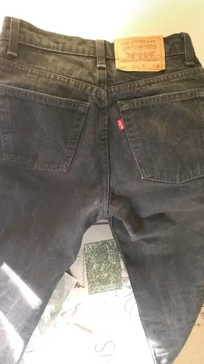 Jeans negros para hombre en buen estado - miniatura 3