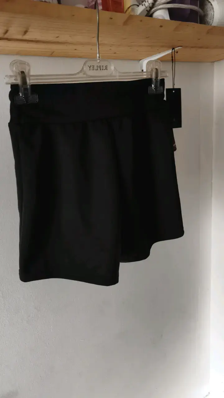 Falda corta negra elegante NuaA - 3