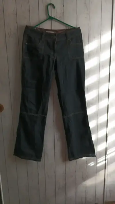 Pantalones de mezclilla negro para mujer - miniatura 1