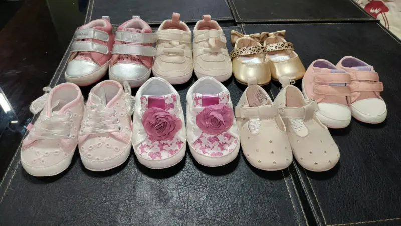 Lote de zapatitos de bebéde la talla 15 a la 17 - 1
