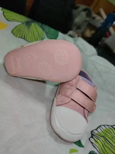 Lote de zapatitos de bebéde la talla 15 a la 17 - miniatura 2