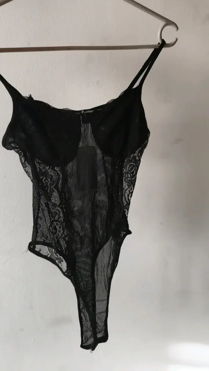Body de encaje rosa para mujer - 4