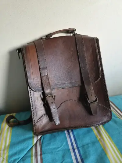 Mochila de cuero vintage marrón - miniatura 1