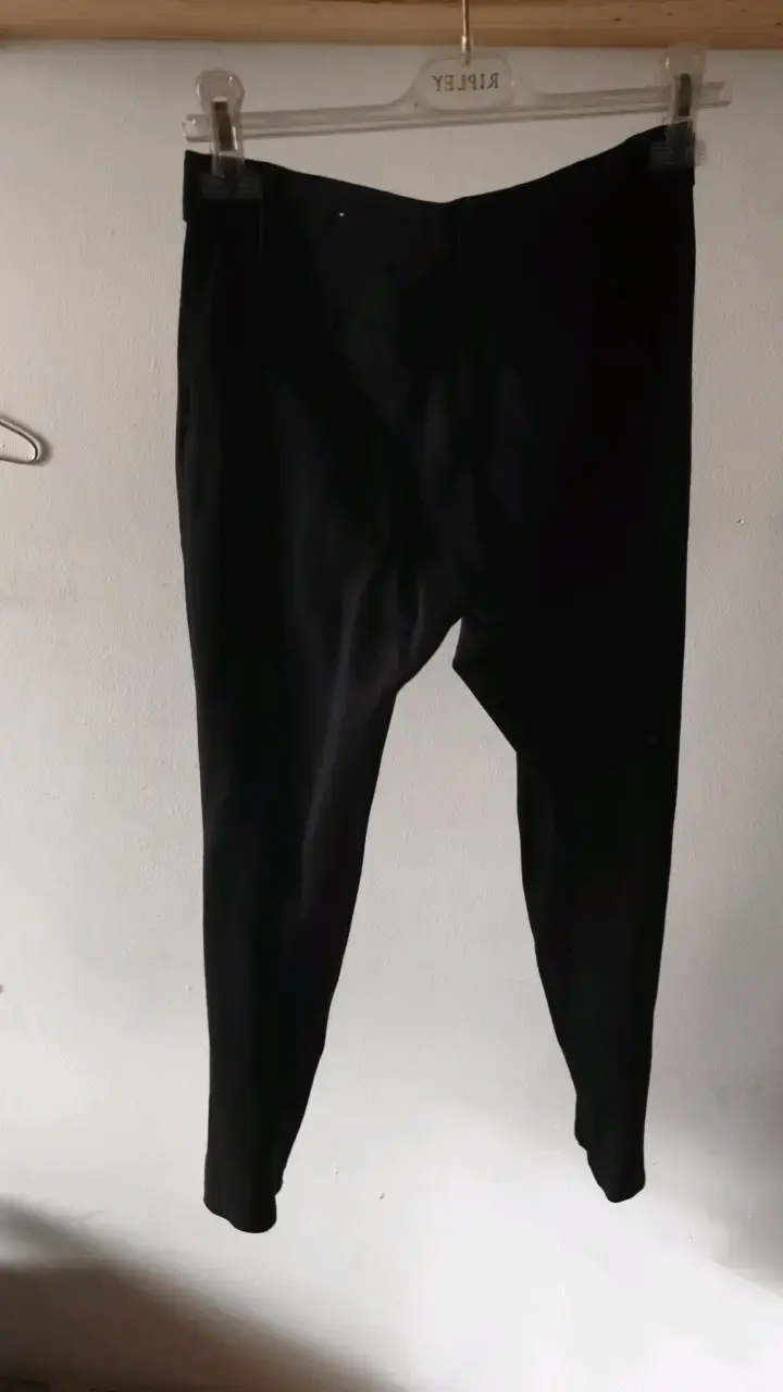 Pantalones negros con cierre de mujer - 2