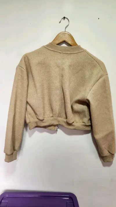 Chaqueta bomber beige con cierre - miniatura 2
