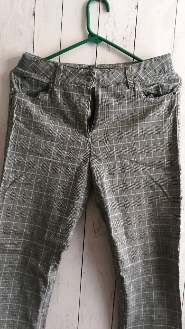 Pantalones de cuadros gris para mujer - 2