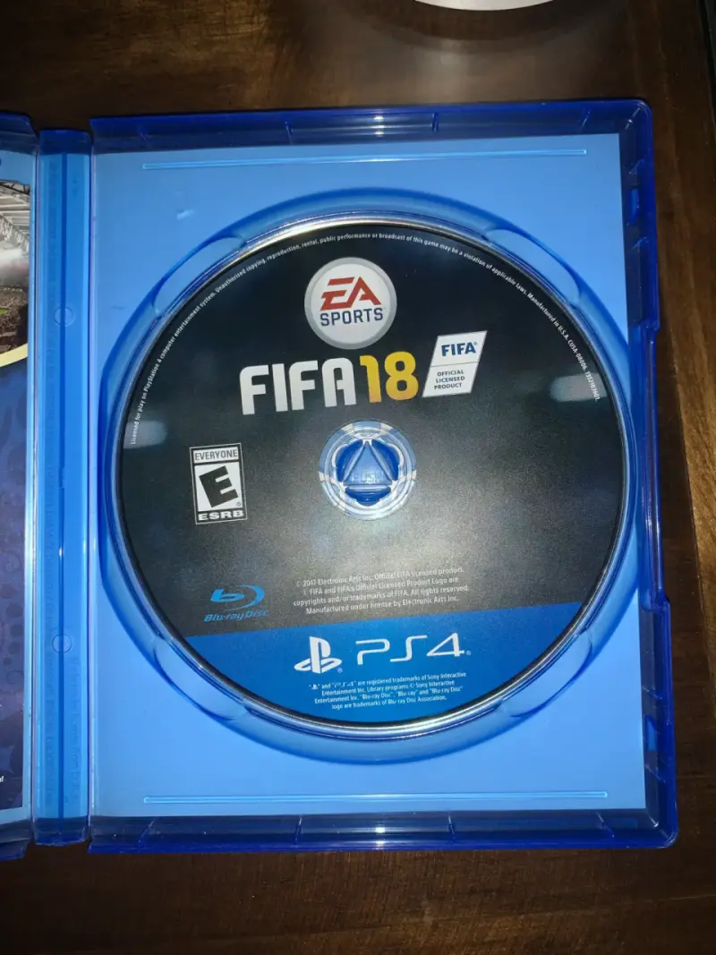Juego PS4 FIFA 18 con actualización Mundial - 3