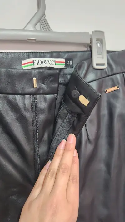 Pantalones de cuero negro Fiorucci - miniatura 3
