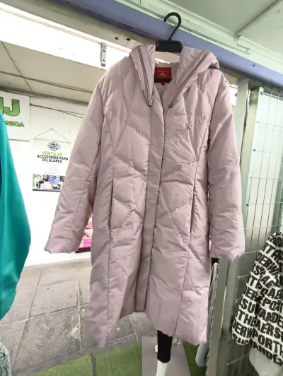 Abrigo largo acolchado rosado para mujer - miniatura 1
