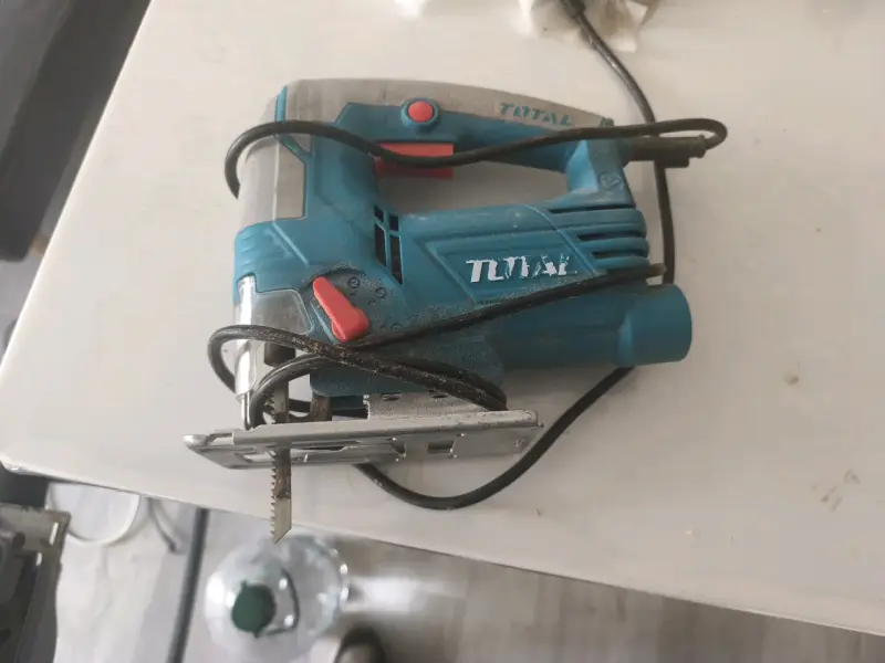 Sierra caladora Total eléctrica azul