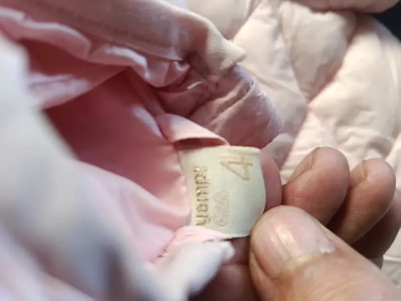 Chaqueta acolchada rosada para niña talla 4 - 2