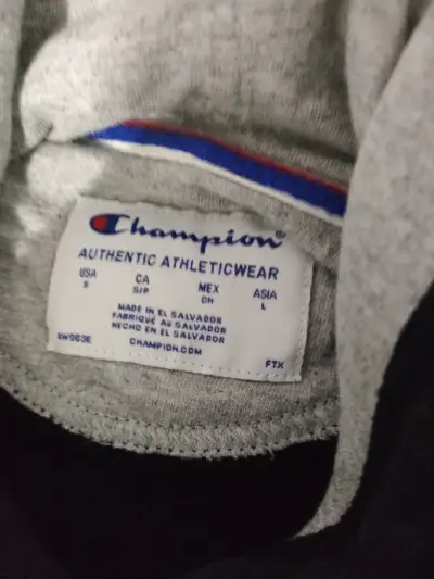 Polerón con capucha Champion negro - miniatura 3
