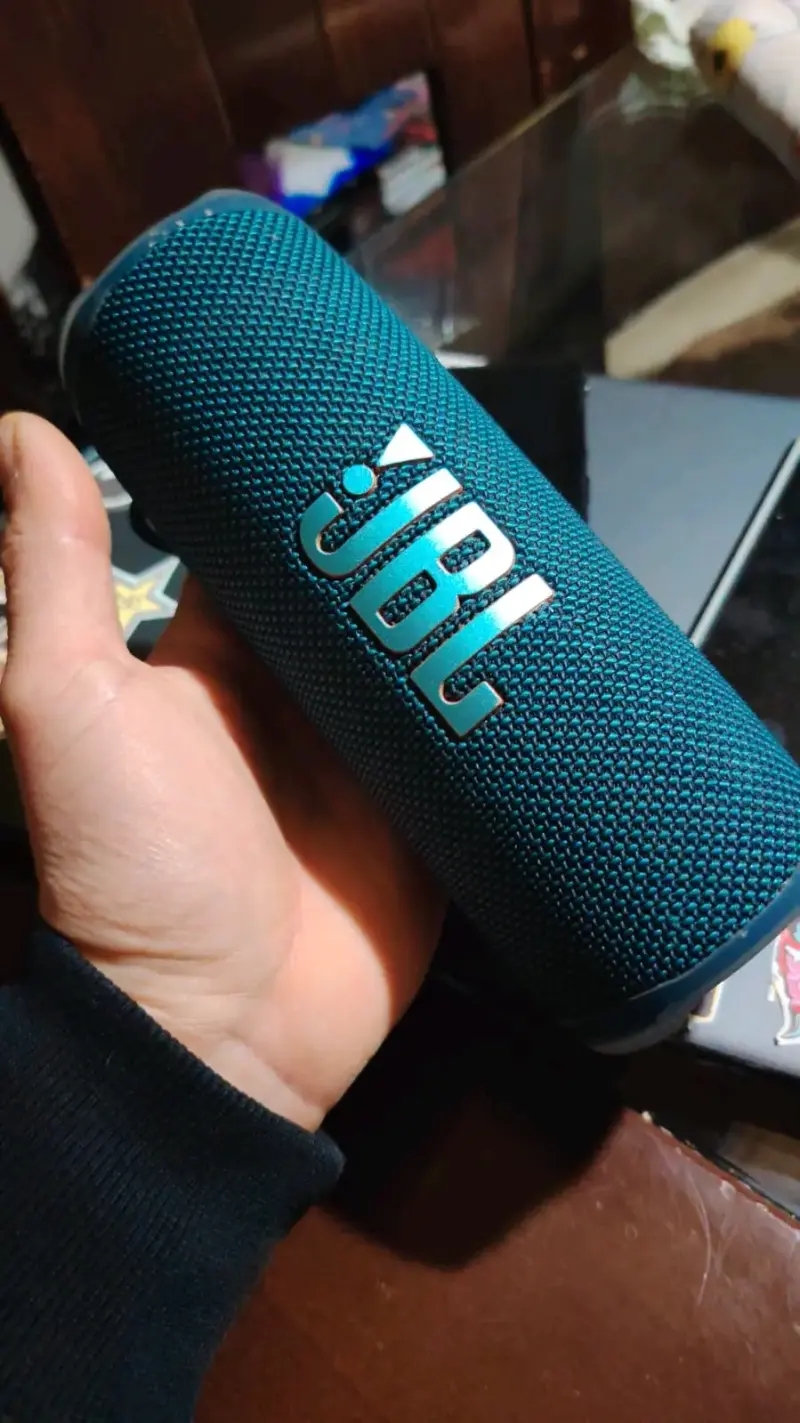 Parlante Bluetooth JBL Flip 6 azul portátil - 2