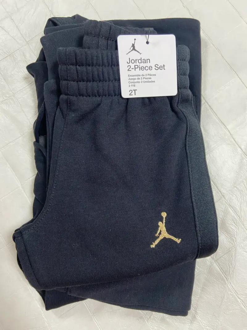 Conjunto deportivo Jordan para niño negro - 2