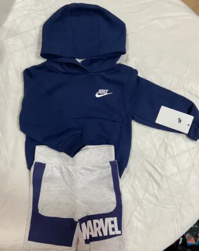 Conjunto infantil Nike y Marvel azul - miniatura 1