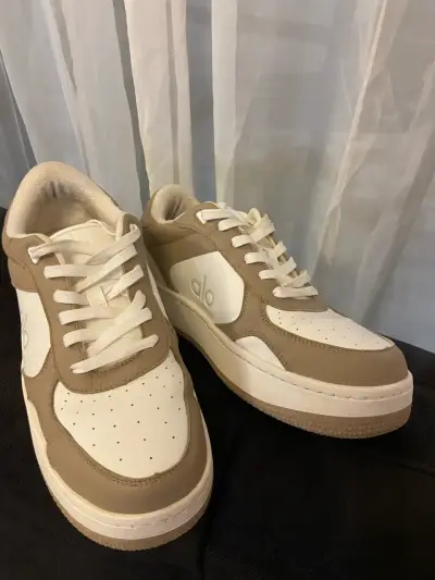 Zapatillas deportivas blancas y beige Alo - miniatura 1