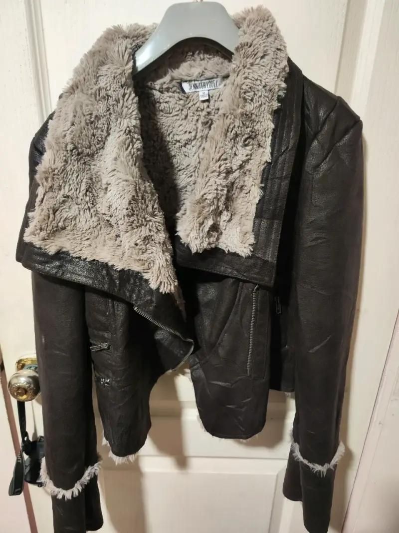 Chaqueta de cuero sintético con forro de peluche - 1