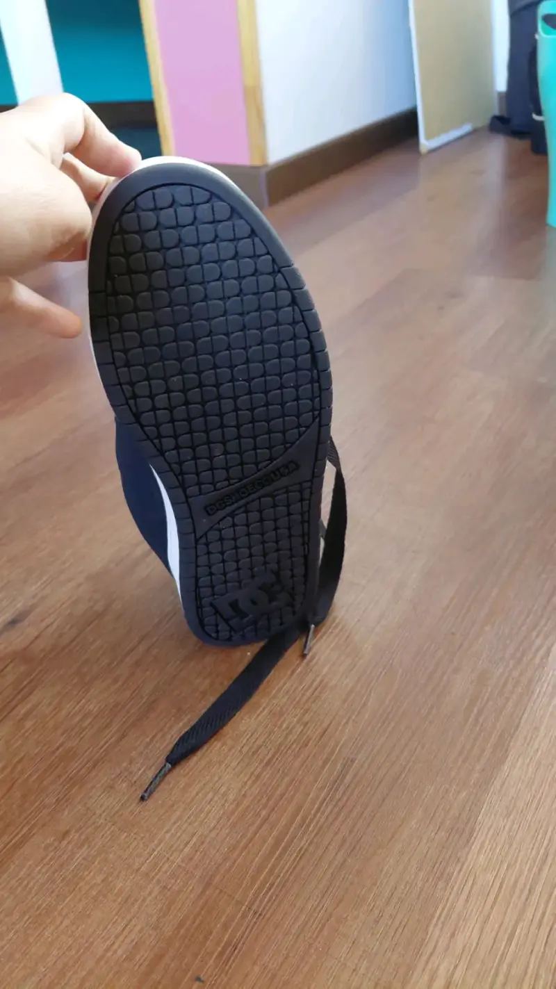 Zapatillas negras dc mujer - 3