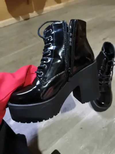 Botines negros de charol con plataforma - miniatura 3