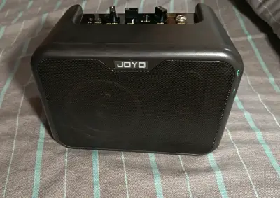 Amplificador portátil Joyo para guitarra - miniatura 1