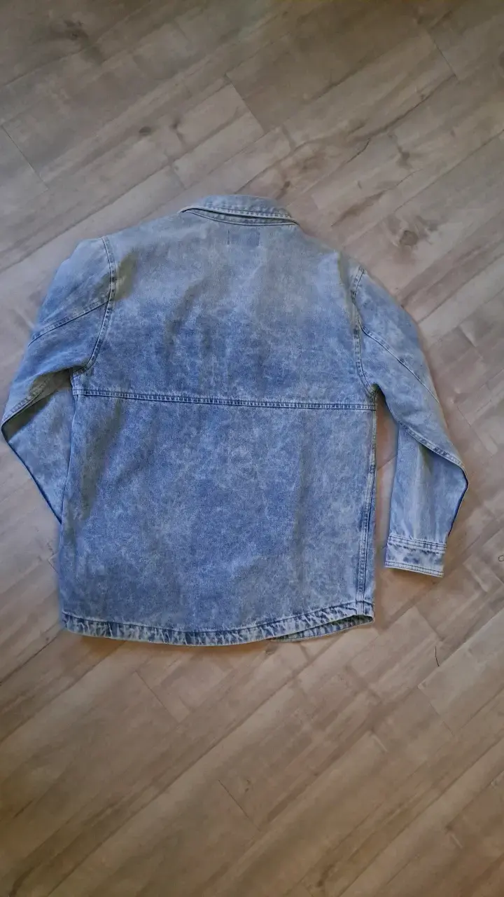 Camisa de mezclilla azul claro oversize - 2