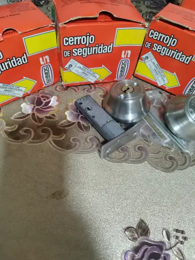 Cerrojo de seguridad Scanavini nuevo - miniatura 1