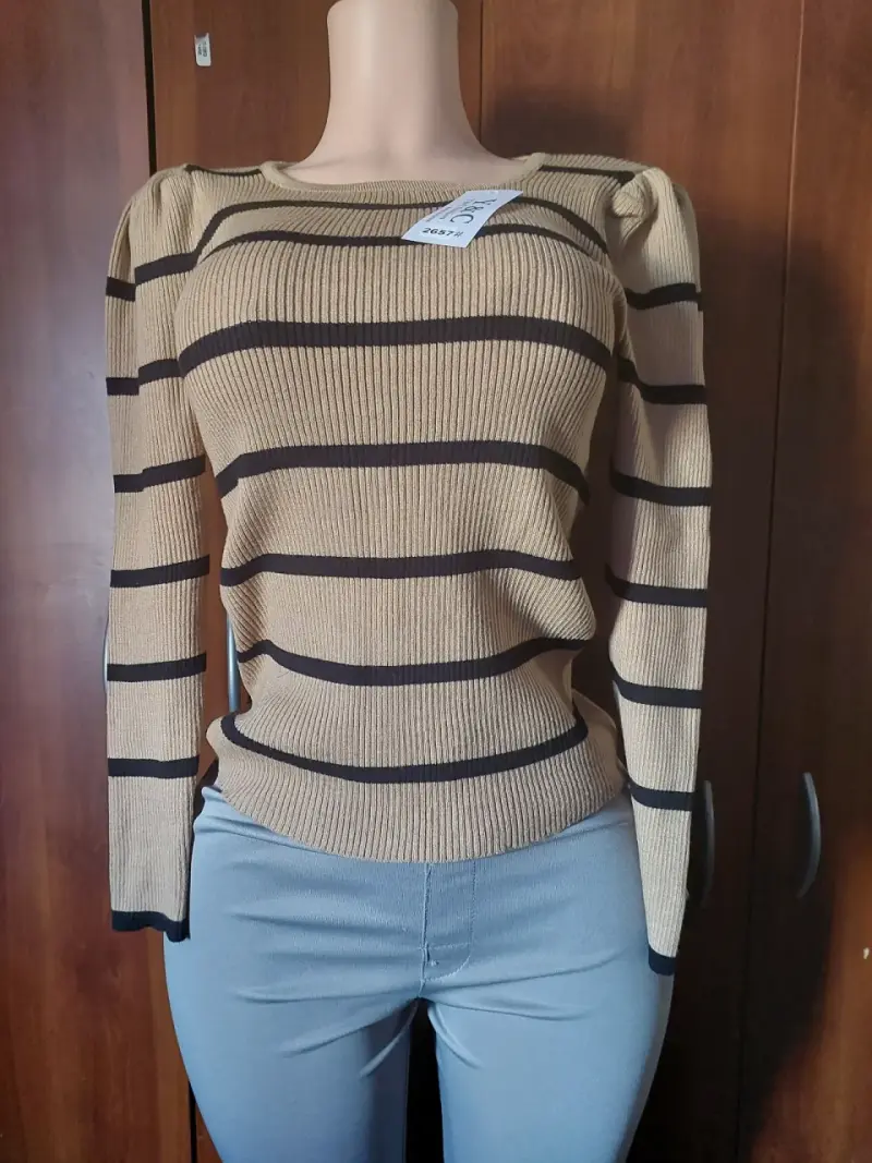 Blusa rosa drapeada de manga larga - 2