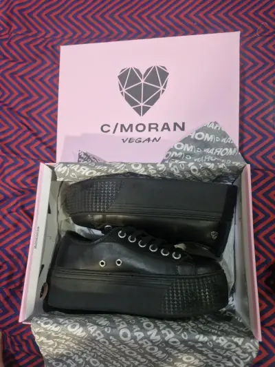 Zapatillas negras C/M para mujer - miniatura 2