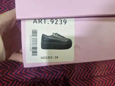 Zapatillas negras C/M para mujer - miniatura 3