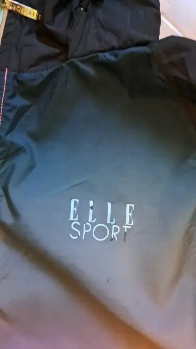 Chaqueta deportiva Elle Sport con capucha - miniatura 2