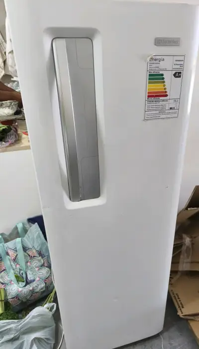 Refrigerador Electrolux A+ eficiente - miniatura 1