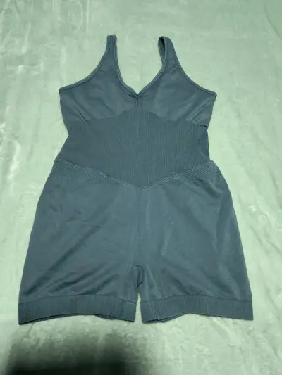 Enterito deportivo gris para mujer - miniatura 1