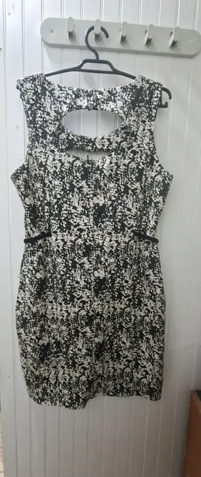 Vestido sin mangas - miniatura 2